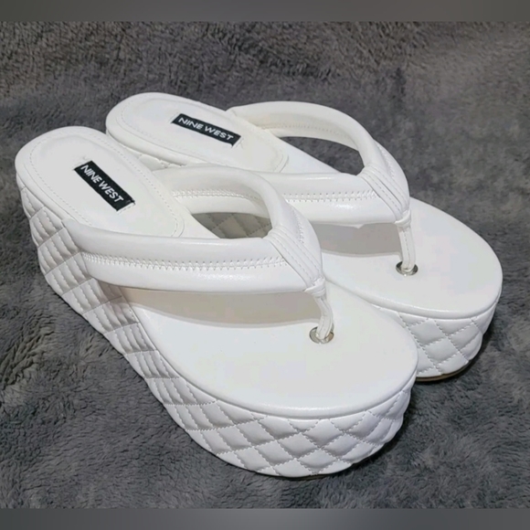 Nine West Newya White Slip On Rounded Open Toe Platform Wedge Sandal Size 7M - Picture 2 of 11